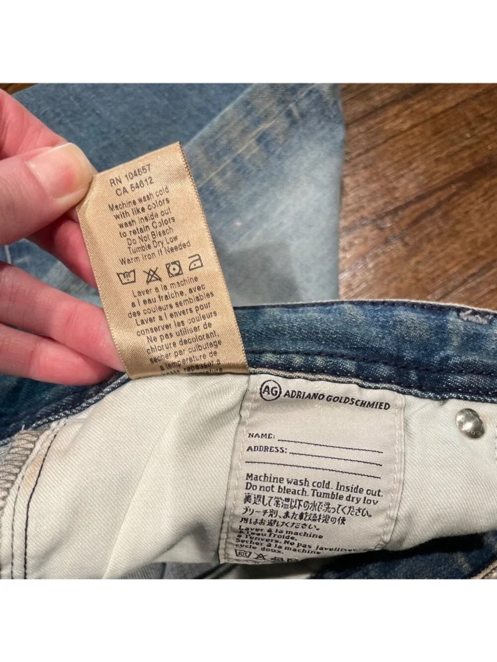 AG Matchbox Slim Straight Jean 32x34 Light Wash Dirty Distressed Grunge Sample
